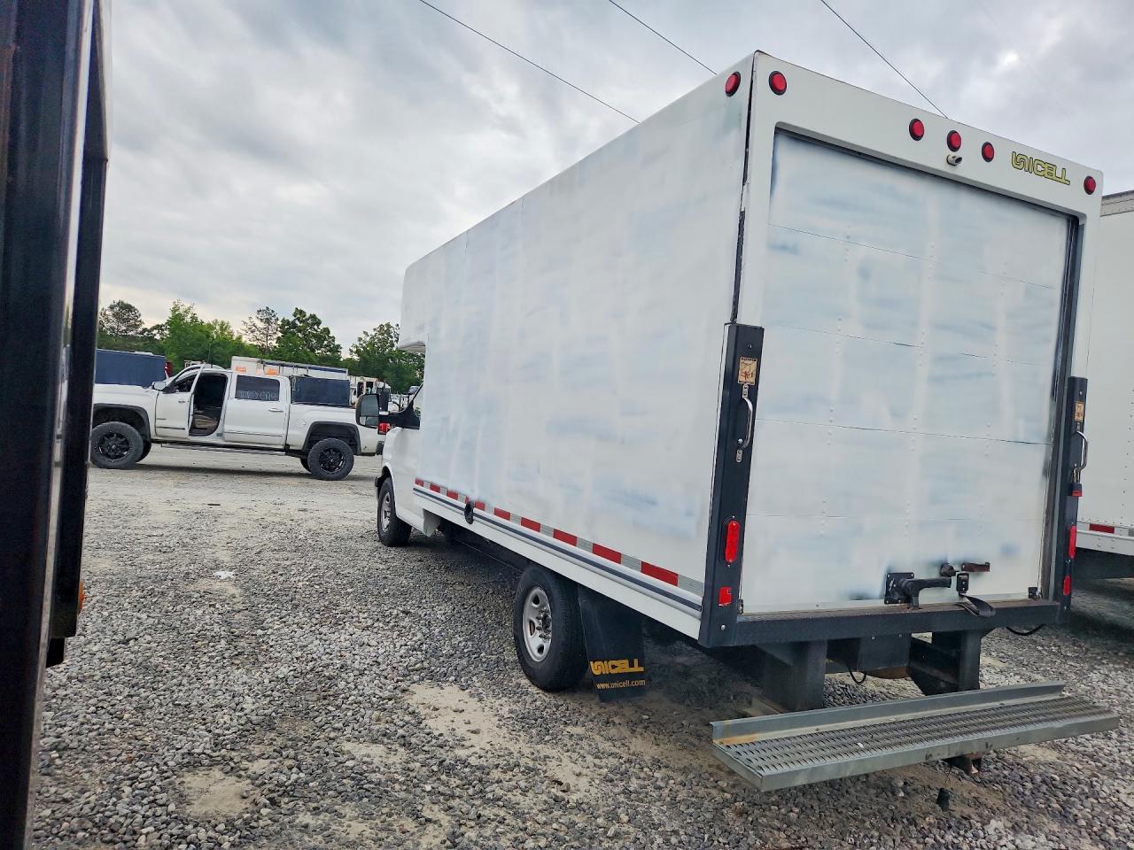2021 CHEVROLET Express VIN 1GB0GSF70M1155776 photo 2
