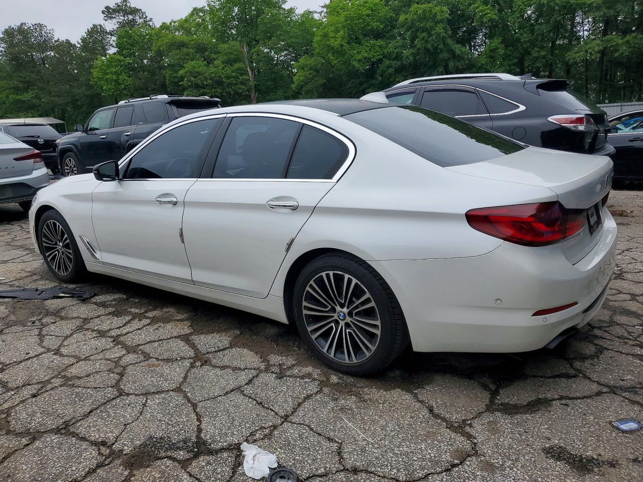 2017 BMW 5 series VIN WBAJE5C36HG915430 photo 2