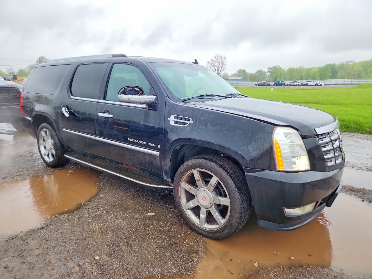 2008 Cadillac Escalade VIN 1GYFK66808R134240 photo 4
