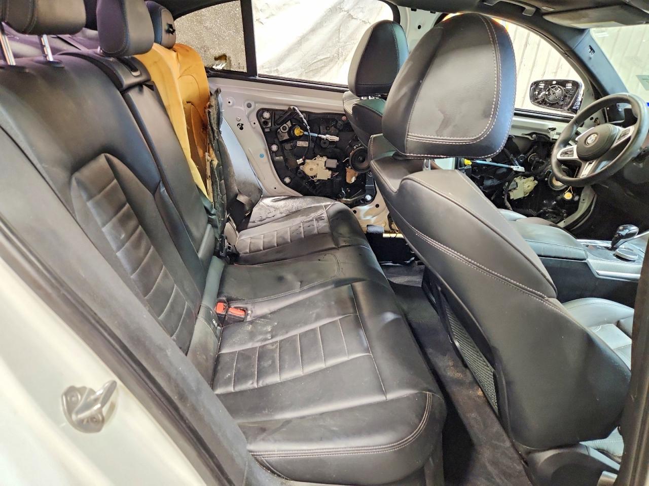 2019 BMW 3 series VIN WBA5R7C52KAJ80636 photo 10