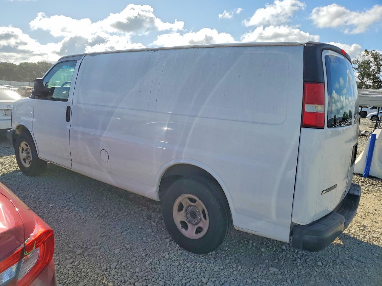 2008 CHEV Express VIN 1GCFG15X281104707 photo 2