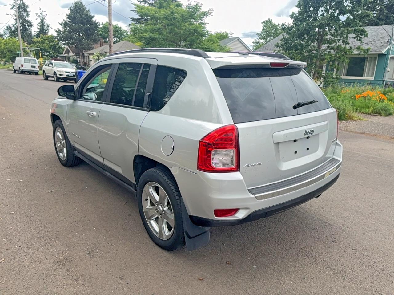 2013 Jeep Compass VIN 1C4NJDCB3DD114483 photo 3