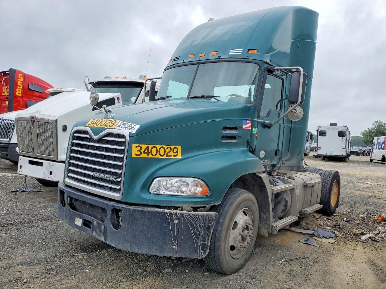 2015 MACK All models VIN 1M1AW01X8FM006953 photo 2