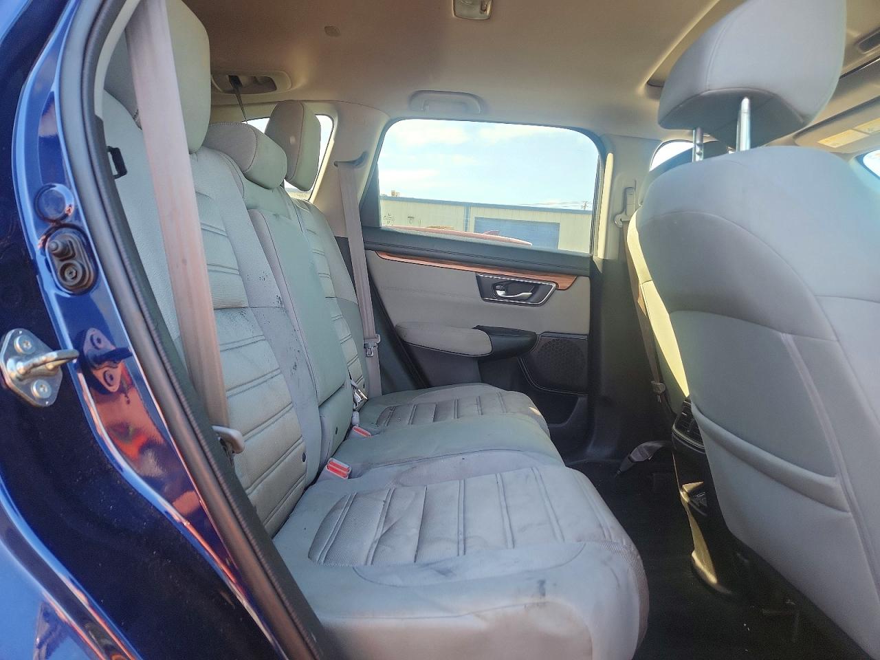 2018 Honda Crv VIN 7FARW1H55JE013300 photo 11
