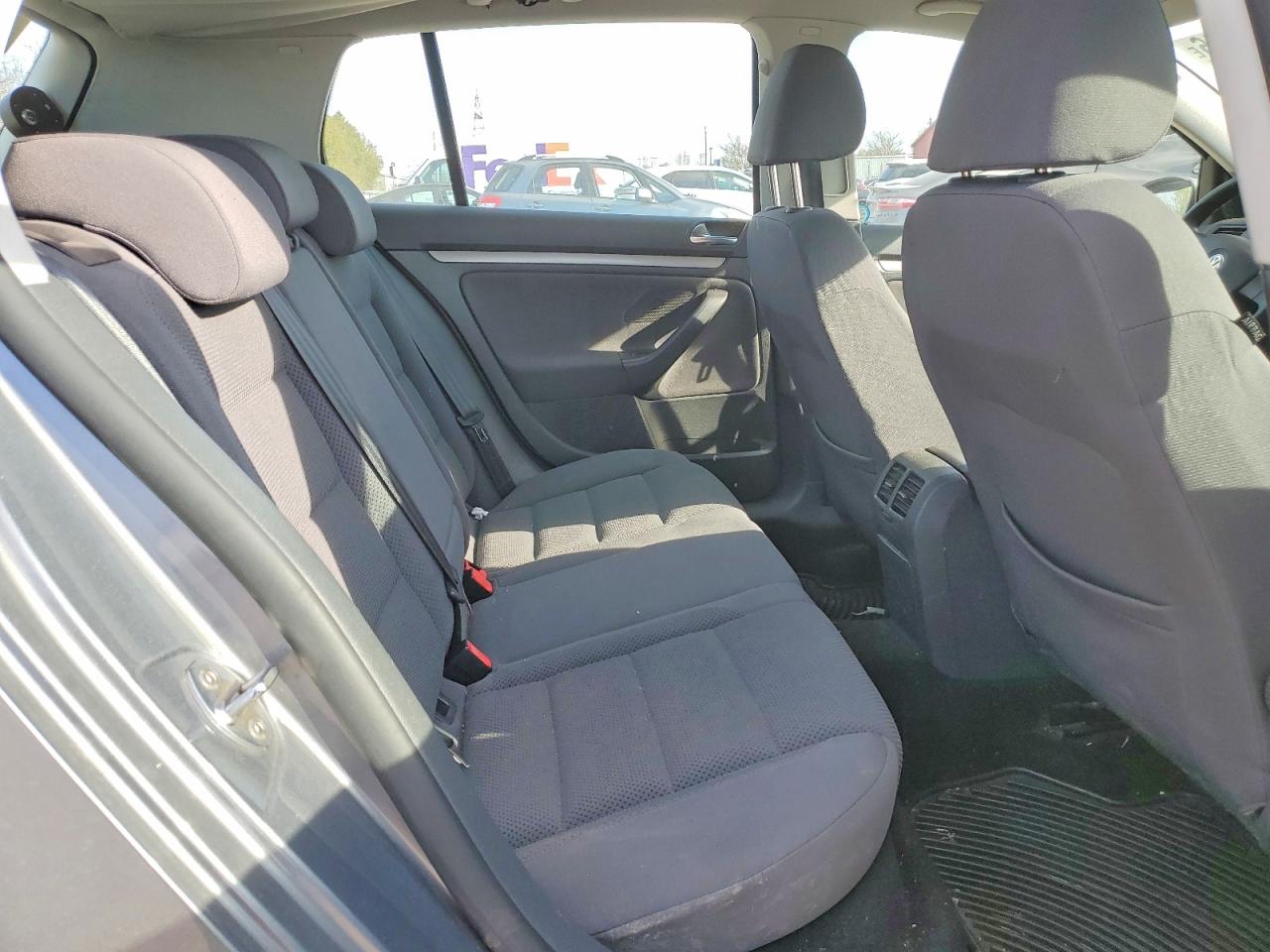 2008 Volkswagen Rabbit VIN WVWDA71K38W336337 photo 10