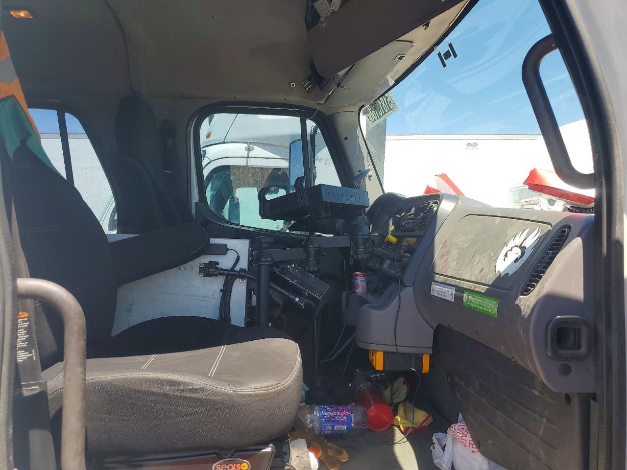 2016 FREIGHTLINER All other VIN 3ALAG0CY9GDHG5424 photo 5