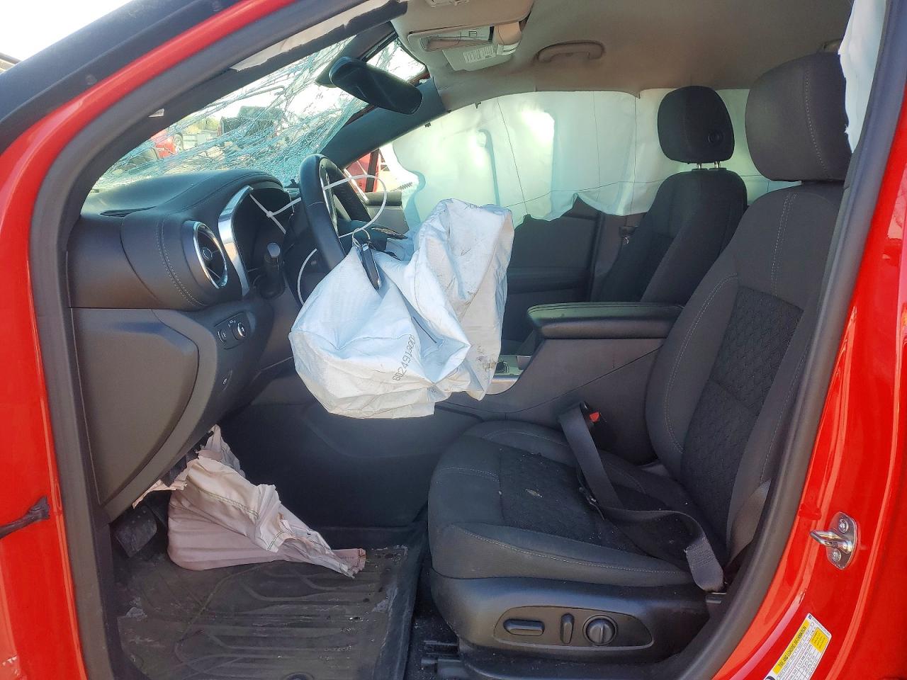 2020 Chevrolet Blazer VIN 3GNKBHRS4LS561909 photo 7