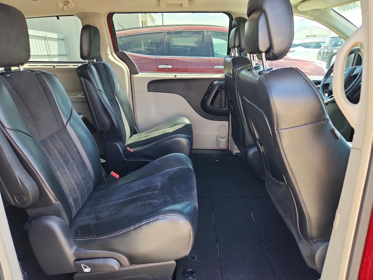 2016 Chrysler Minivan VIN 2C4RC1JG8GR254233 photo 11
