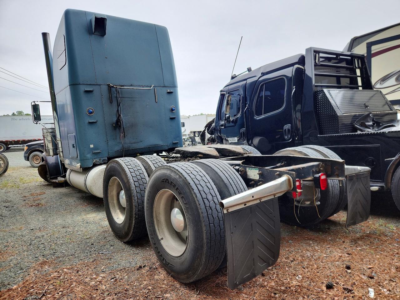 2006 FREIGHTLINER All other VIN 1FUJAPAV56DU25793 photo 3