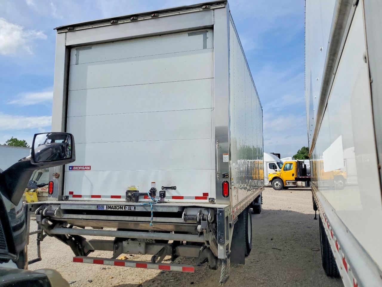 2023 HINO All other VIN 5PVNJ7AR4P5T50012 photo 4