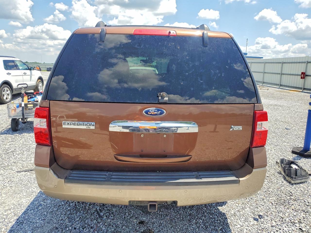 2012 Ford Expedition VIN 1FMJU1H54CEF26813 photo 6