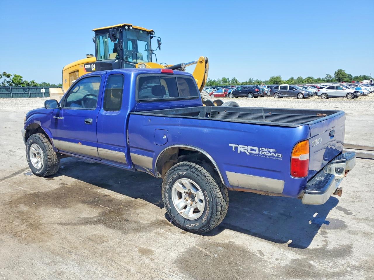 1995 Toyota Tacoma VIN 4TAUN73C8SZ064900 photo 2