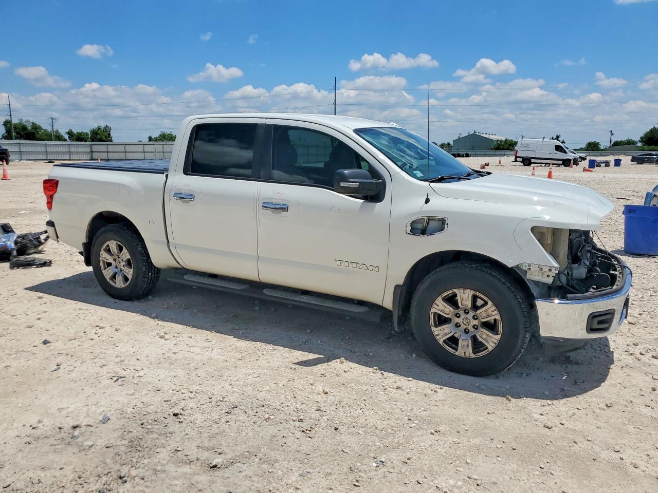 2017 Nissan TITAN VIN 1N6AA1EK3HN533165 photo 4