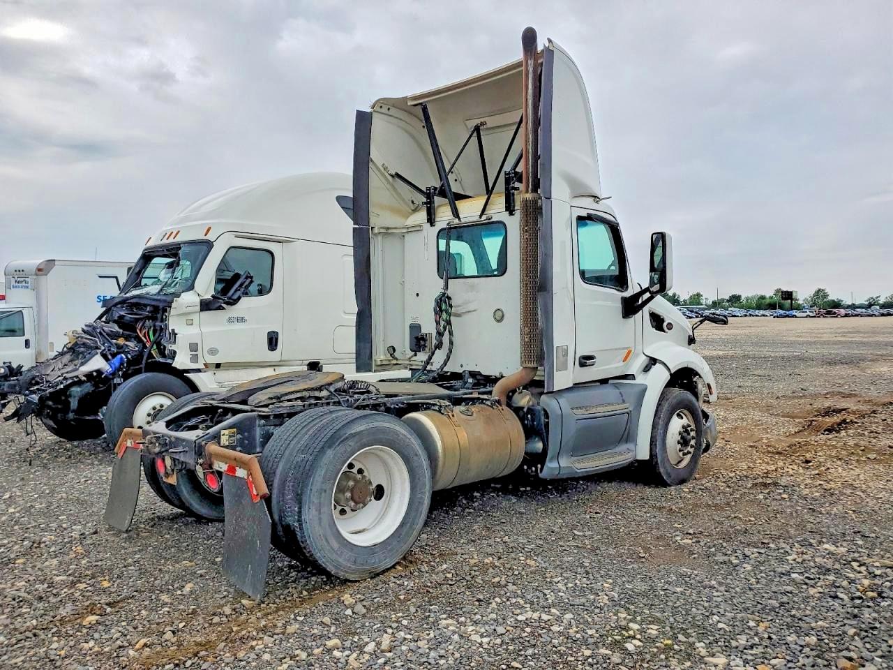 2016 PETERBILT All other VIN 1XPBA48X1GD361690 photo 4