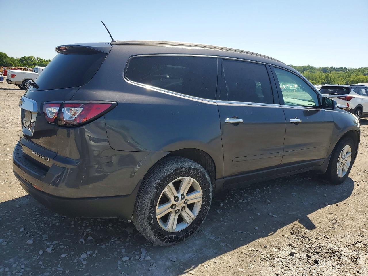 2014 Chevrolet Traverse VIN 1GNKRHKD1EJ113400 photo 3