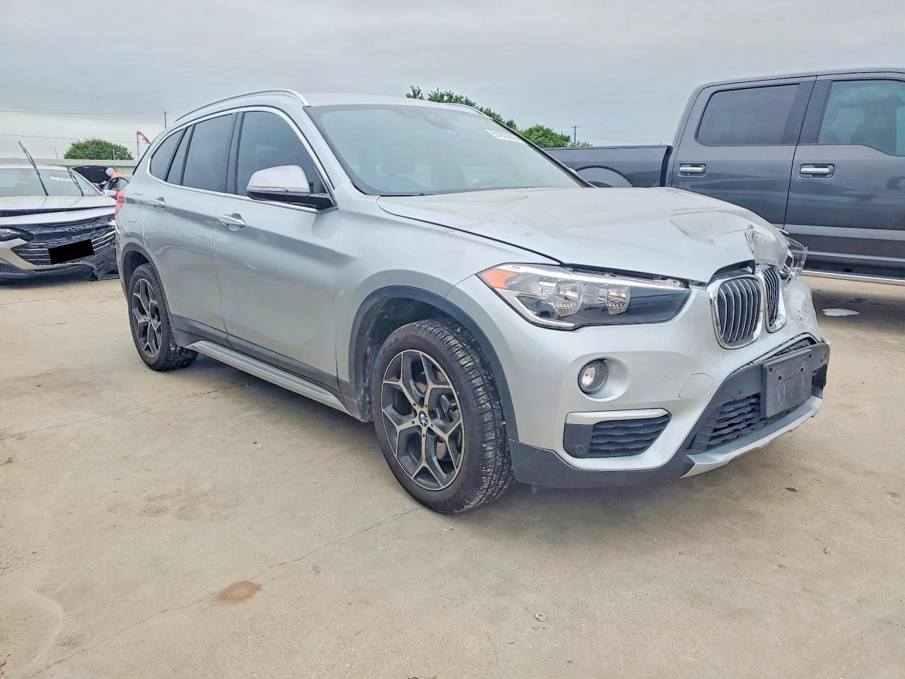 2019 BMW X1 VIN WBXHU7C50K3H44258 photo 4