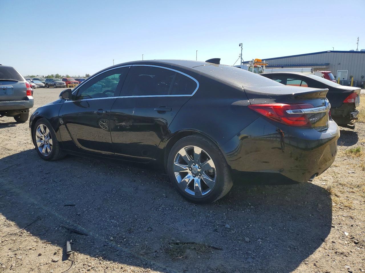 2015 Buick Regal VIN 2G4GK5EX4F9263355 photo 2