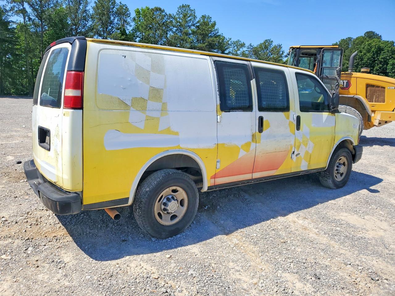2007 CHEV Express VIN 1GCGG25V971105036 photo 3