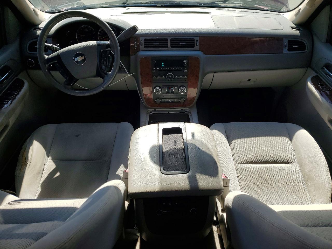 2008 Chevrolet Tahoe VIN 1GNFK130X8R223313 photo 8