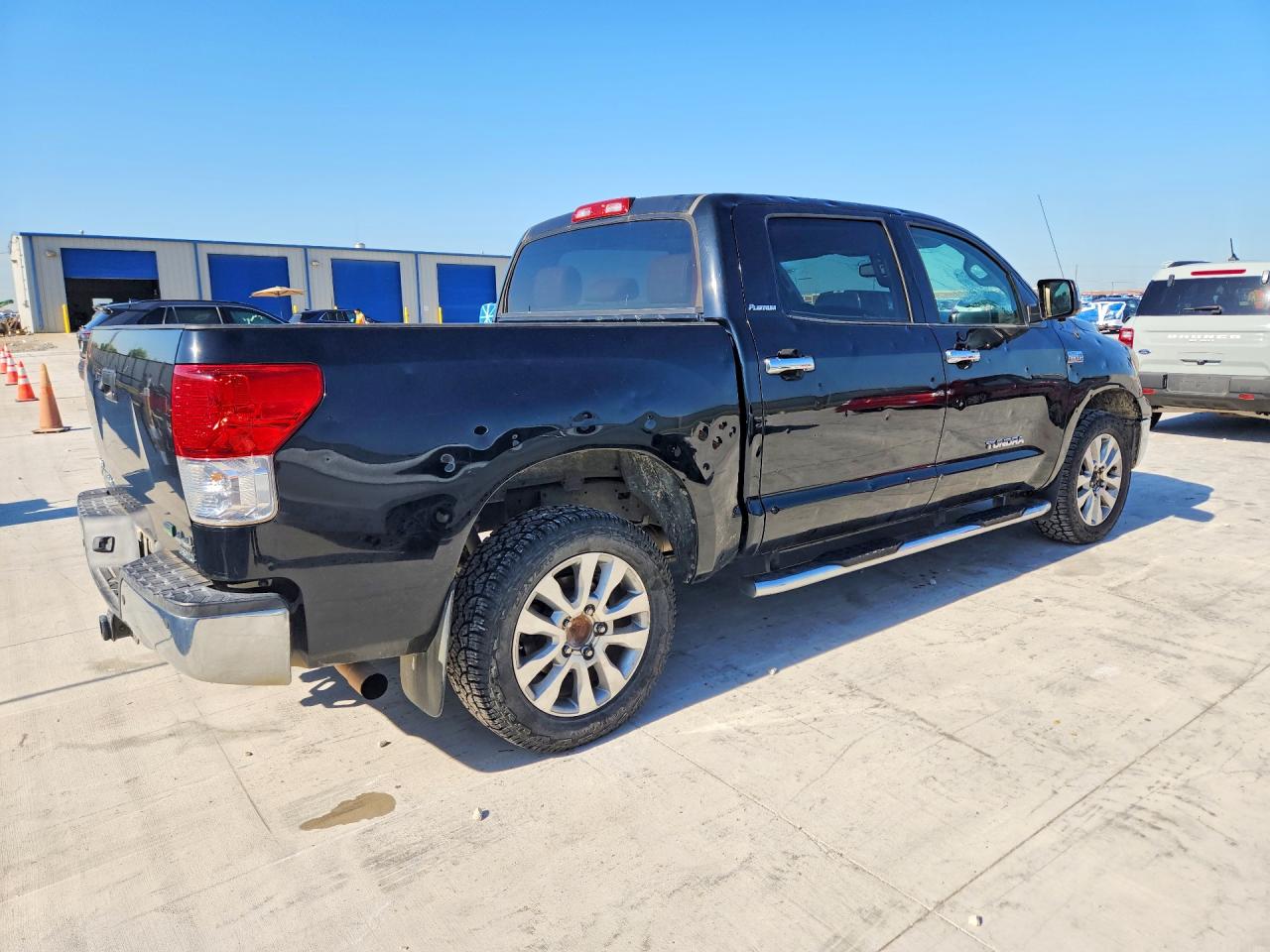 2012 Toyota Tundra VIN 5TFHW5F17CX253617 photo 3