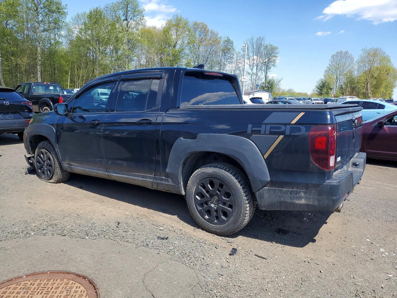 2021 Honda Ridgeline VIN 5FPYK3F13MB000863 photo 2
