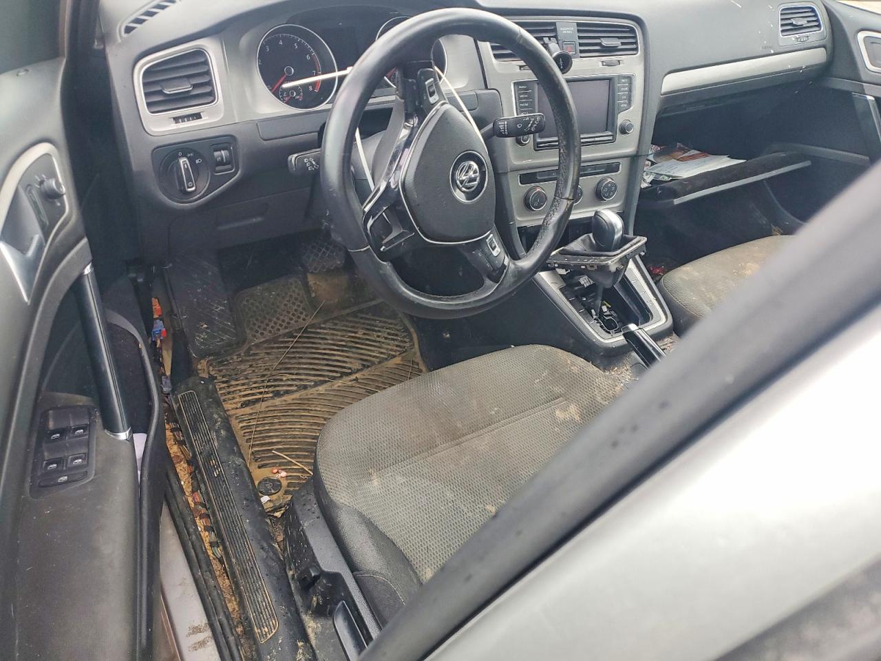 2016 VOLKSWAGEN Golf VIN 3VWC17AU9GM513921 photo 8