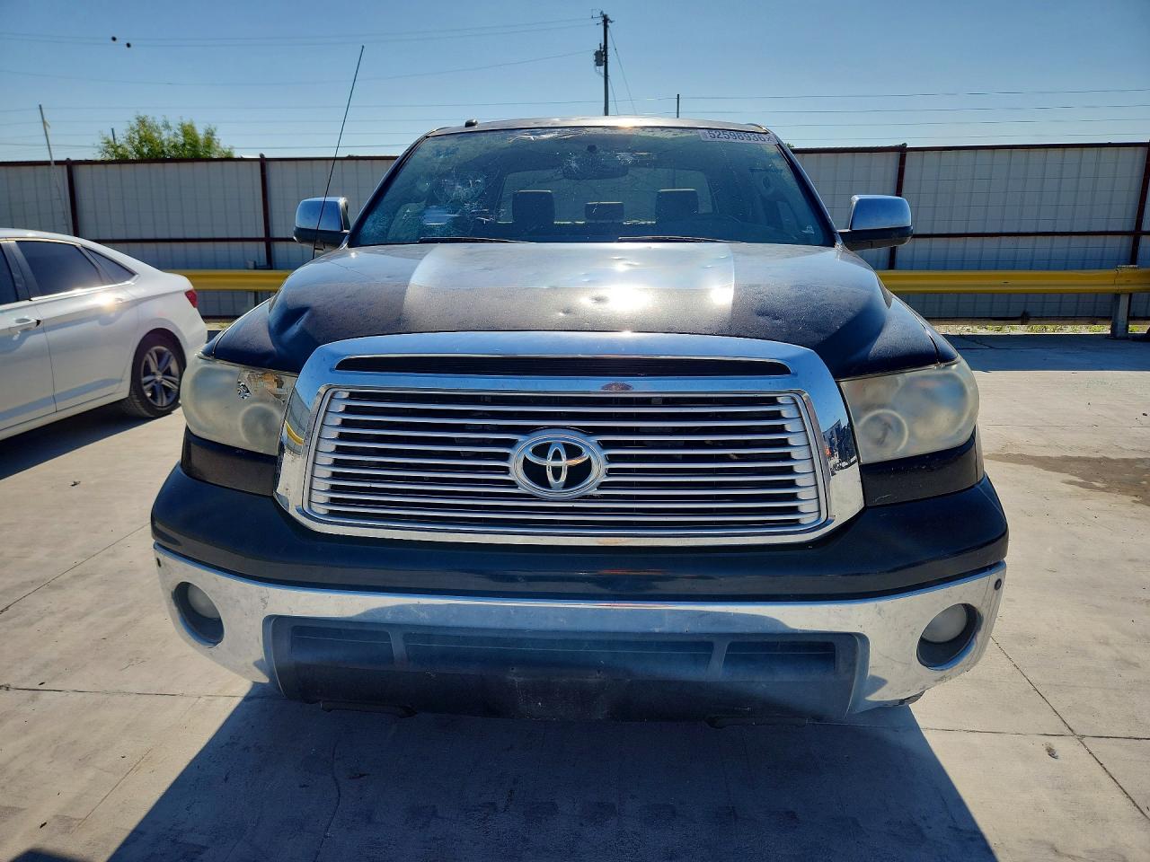 2012 Toyota Tundra VIN 5TFHW5F17CX253617 photo 5