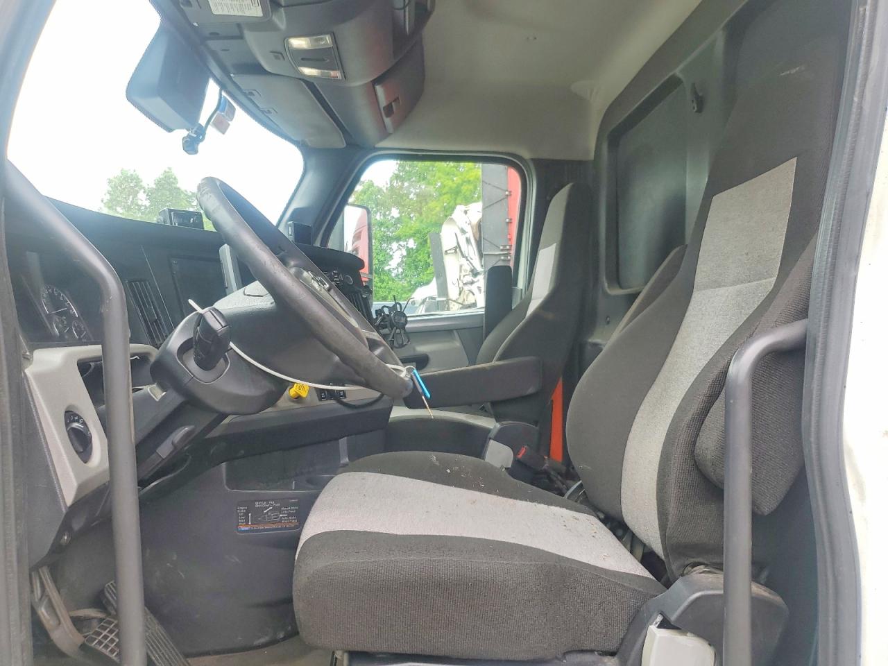 2021 FREIGHTLINER All other VIN 3AKJHLDV3MSMX5485 photo 5