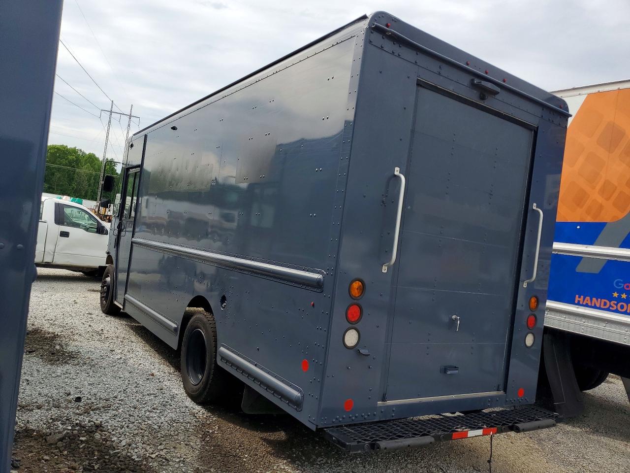 2021 FREIGHTLINER All other VIN 4UZAC2GA2MCMM9296 photo 2