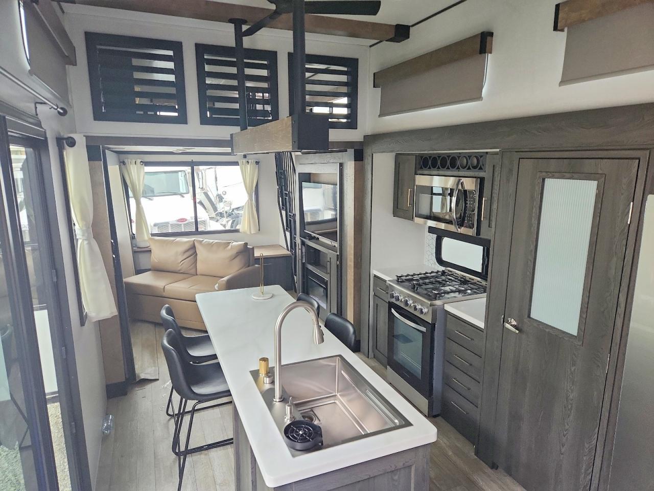 2025 FRRV Trailer VIN 5ZT3MP9F4SD004385 photo 6