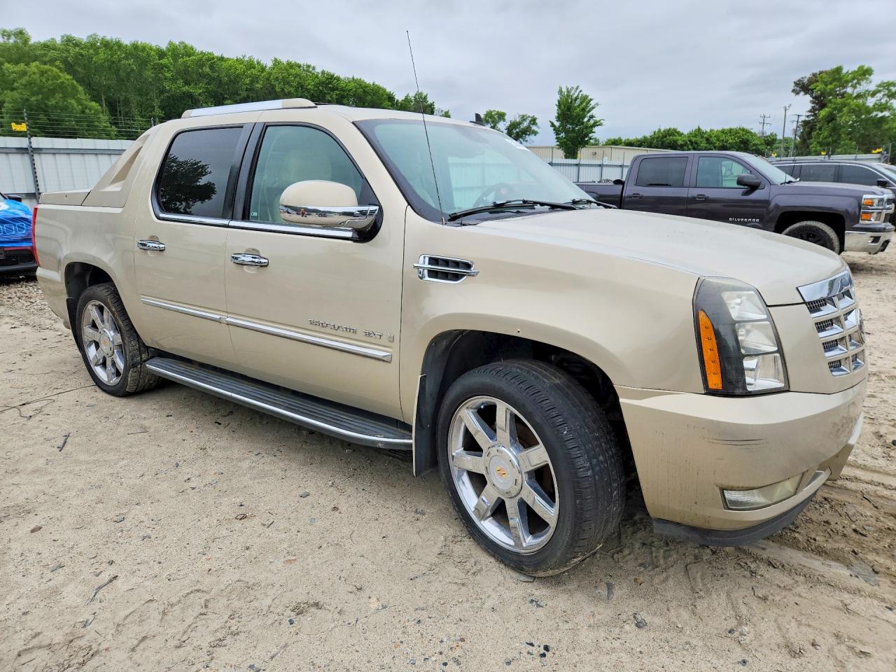 2007 Cadillac Escalade VIN 3GYFK62877G156742 photo 4