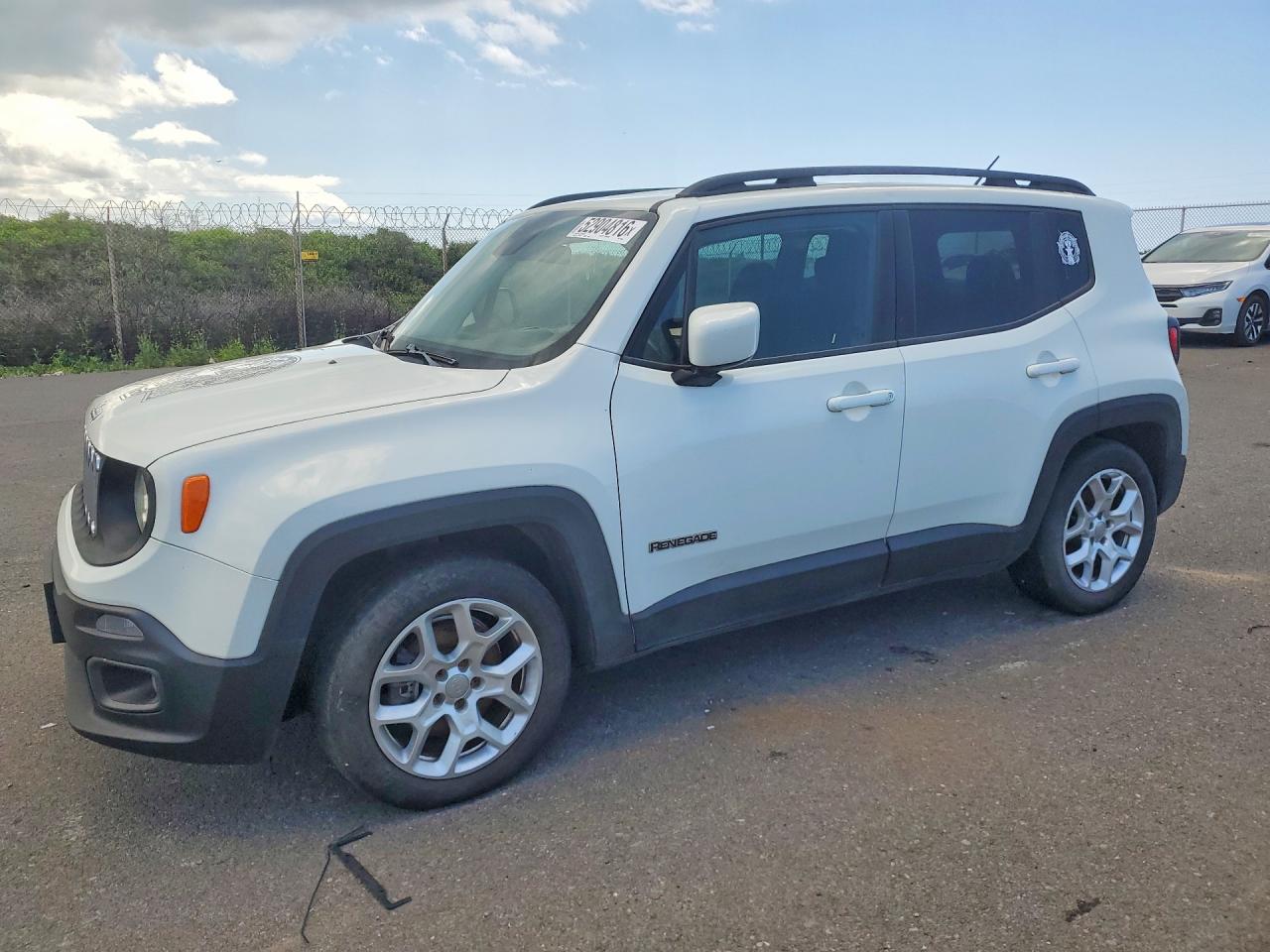 2015 Jeep Renegade VIN ZACCJABT1FPB94435 photo 1