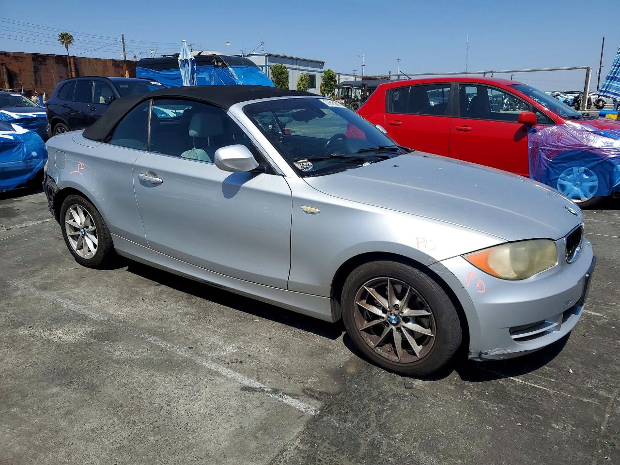 2011 BMW 1 series VIN WBAUN1C52BVH83053 photo 4
