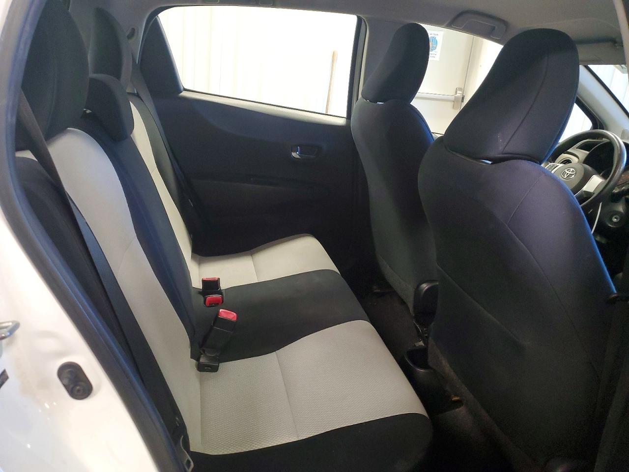 2013 Toyota Yaris VIN JTDKTUD3XDD555628 photo 11
