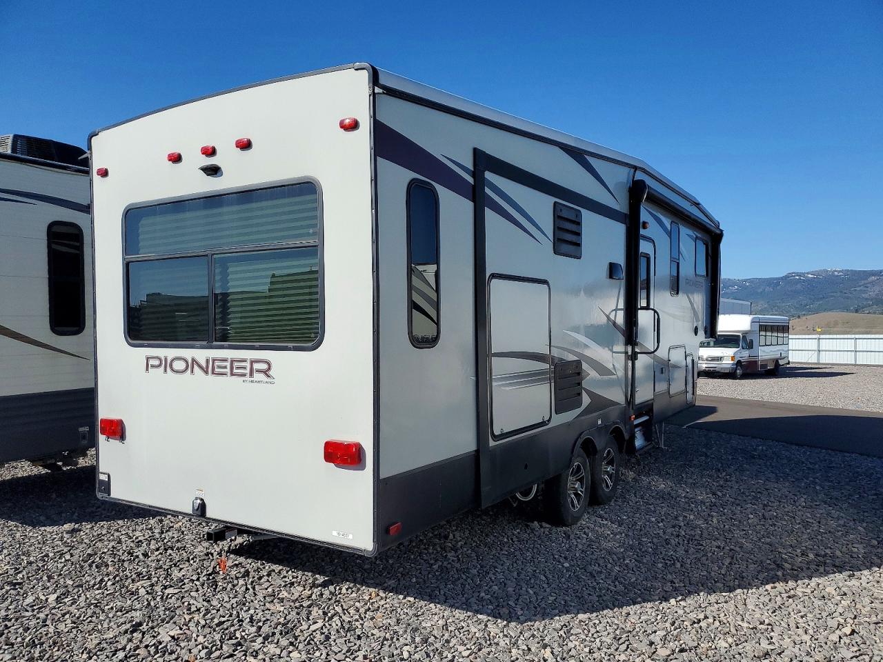 2019 HEARTLAND Other VIN 5SFRG322XKE410519 photo 4