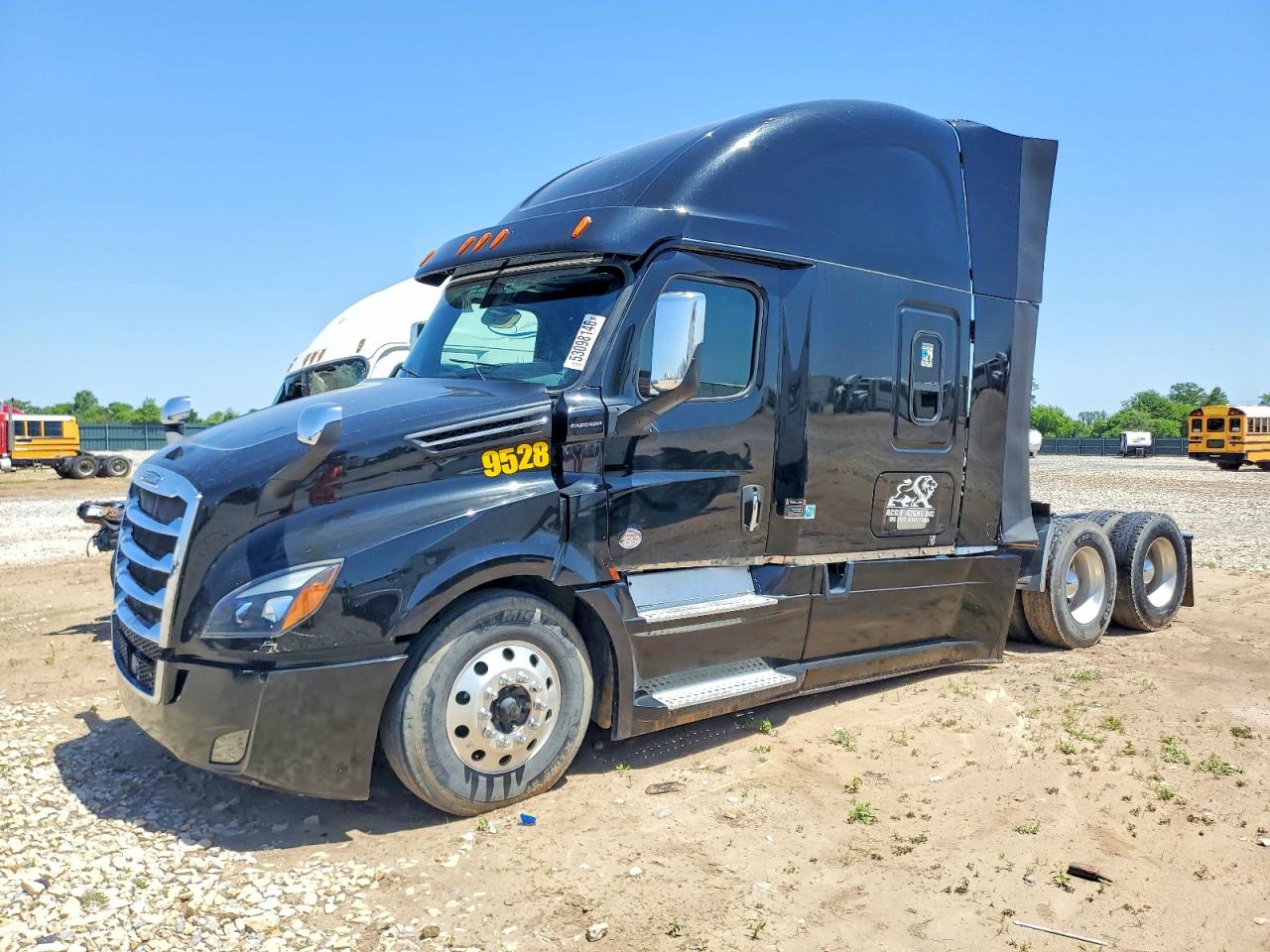 2020 FREIGHTLINER All other VIN 3AKJHHDR5LSLR8259 photo 2