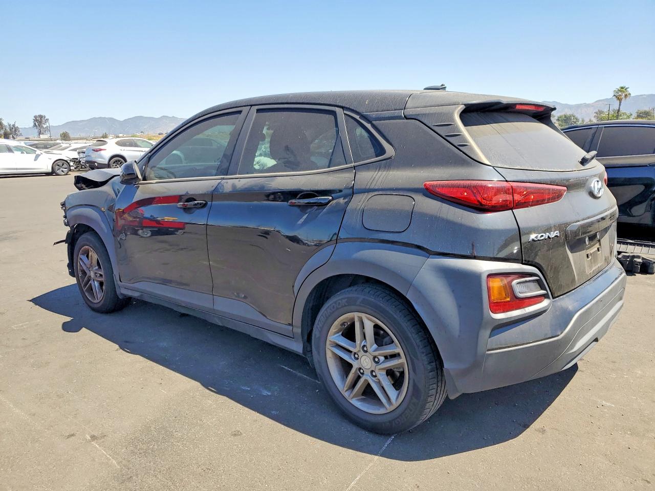 2019 Hyundai Kona VIN KM8K12AA0KU330365 photo 2