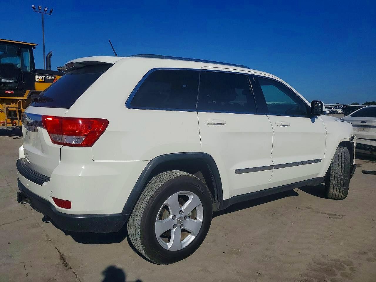2011 Jeep Cherokee VIN 1J4RS4GG7BC582900 photo 3
