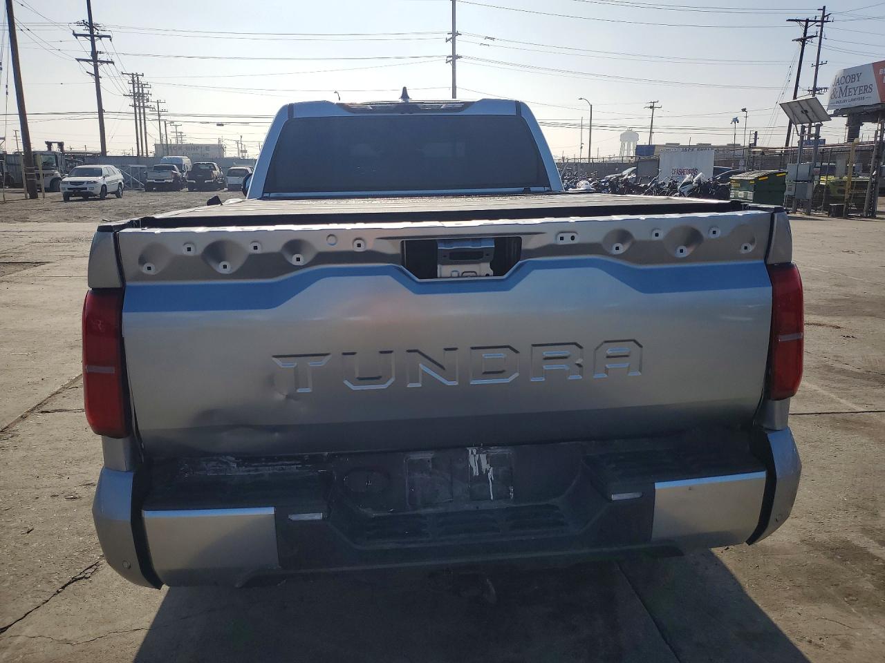 2022 Toyota Tundra VIN 5TFJC5BC3NX001030 photo 6