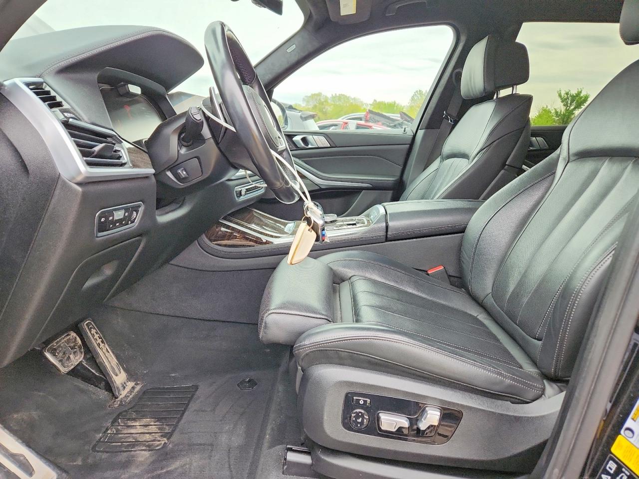 2020 BMW X7 VIN 5UXCW2C09L0E74263 photo 7