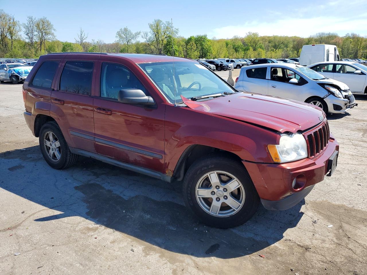 2007 JEEP Cherokee VIN 1J8GR48K37C603804 photo 4