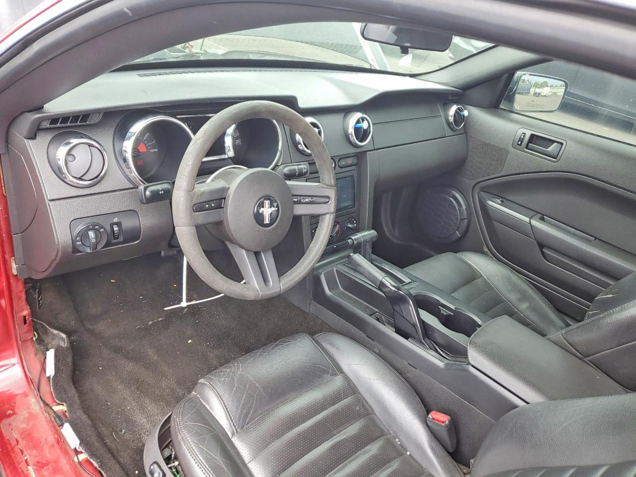 2005 Ford Mustang VIN 1ZVFT82HX55241235 photo 8