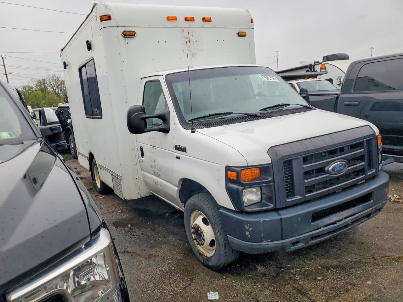 2010 Ford Econoline VIN 1FDWE3FL8ADA62539 photo 4