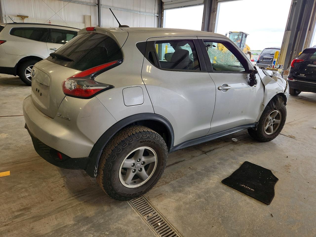 2015 Nissan Juke VIN JN8AF5MV1FT565651 photo 3