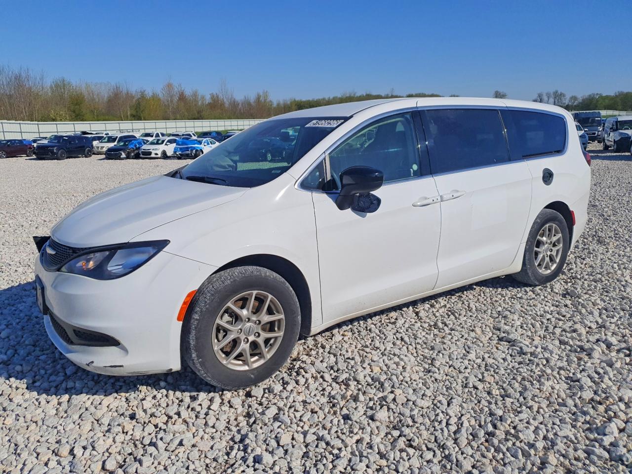 2024 Chrysler Minivan VIN 2C4RC1CG5RR138830 photo 1