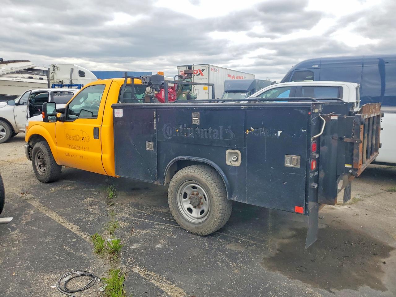 2015 Ford F350 VIN 1FDRF3E68FEB95616 photo 2