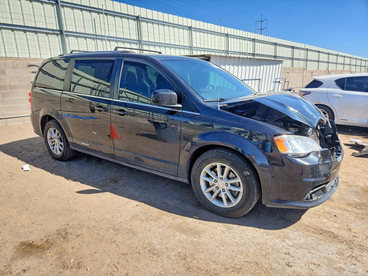 2019 Dodge Caravan VIN 2C4RDGCGXKR562882 photo 4