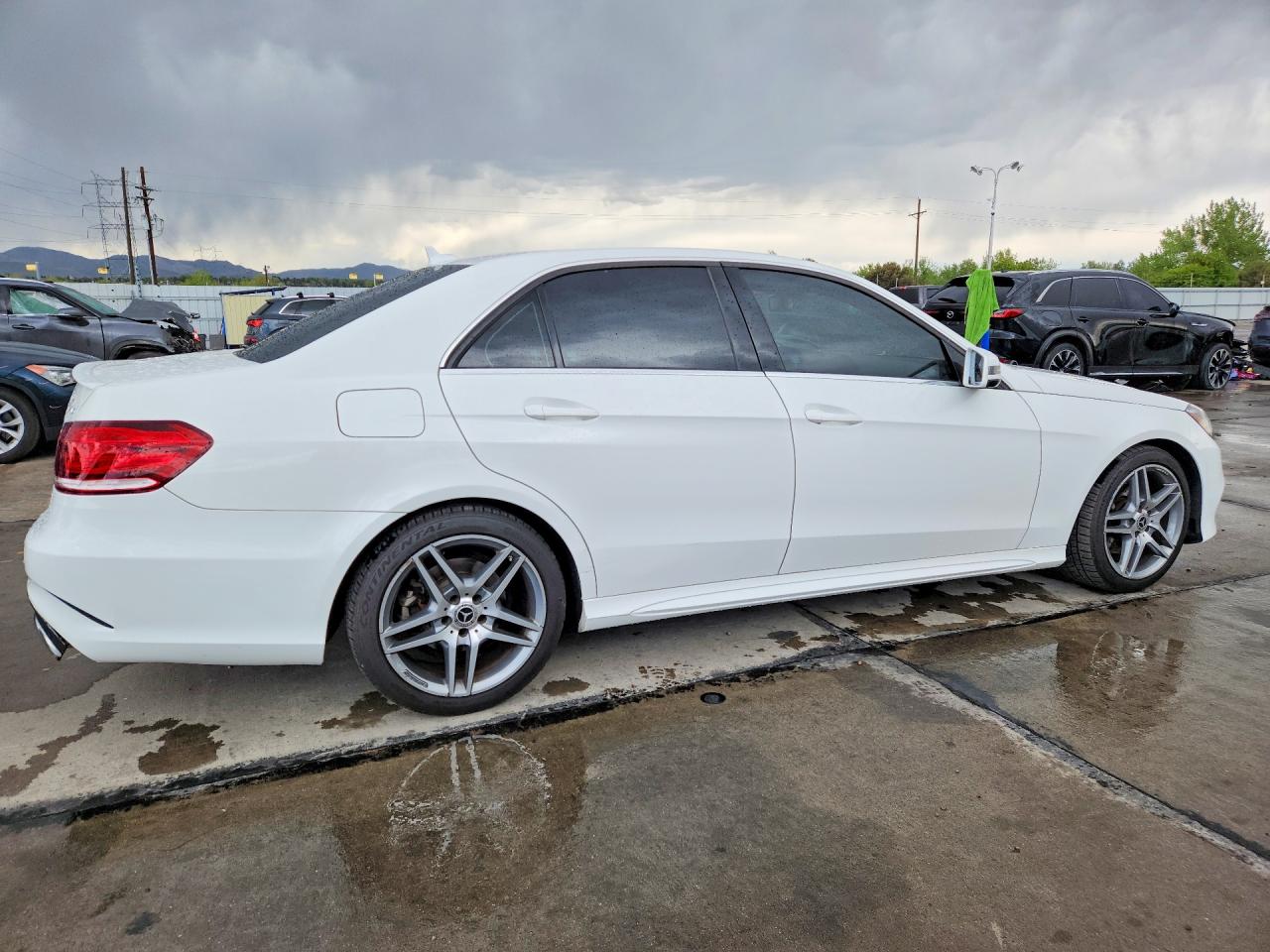2014 Mercedes-Benz E-class VIN WDDHF8JB2EB012829 photo 3