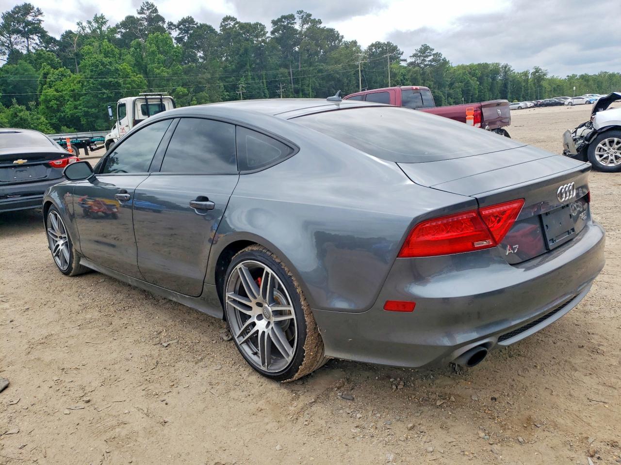 2014 Audi A7 VIN WAU2GAFC0EN037388 photo 2
