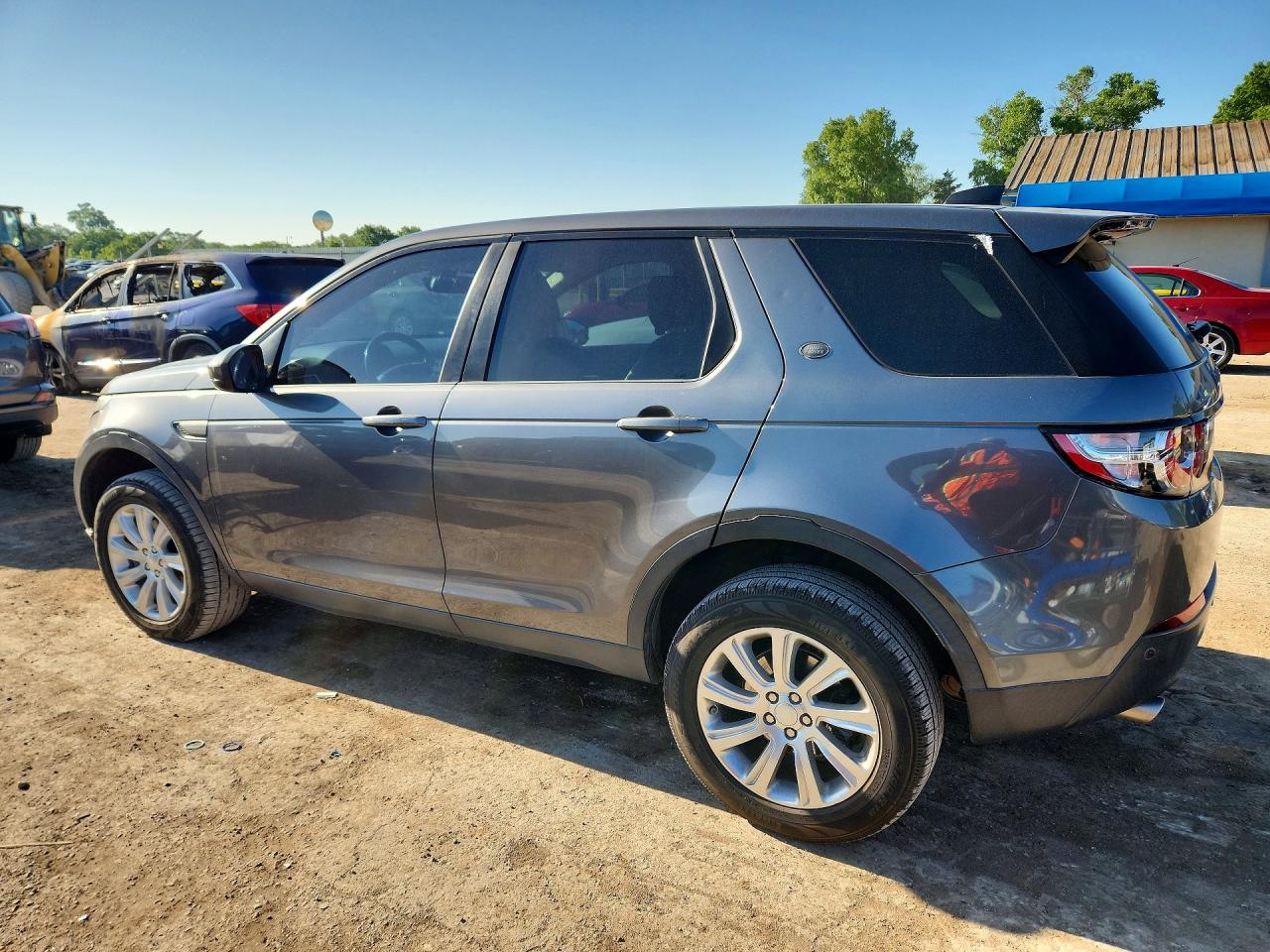 2019 Land Discovery VIN SALCP2FX4KH799769 photo 2